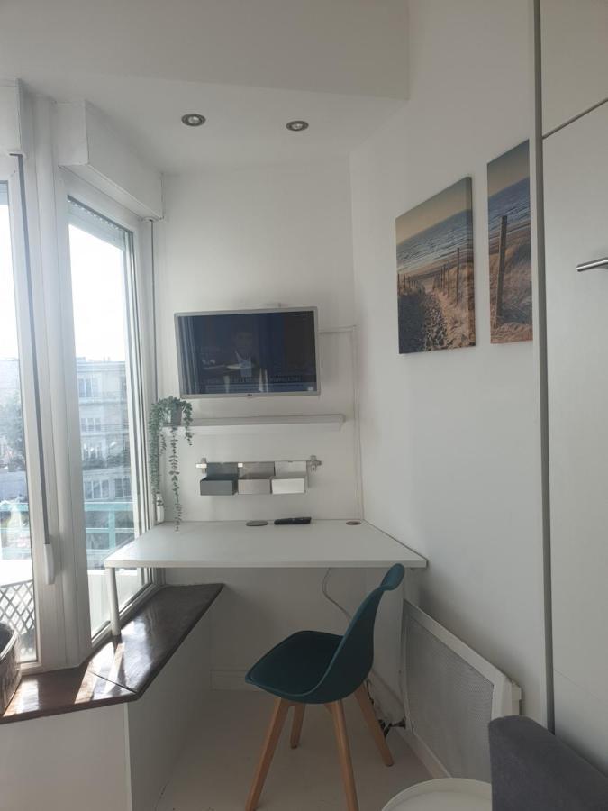 Studio Vue Mer Au Coeur De Malo Les Bains Pieds Dans L Eau Dunkirk Luaran gambar
