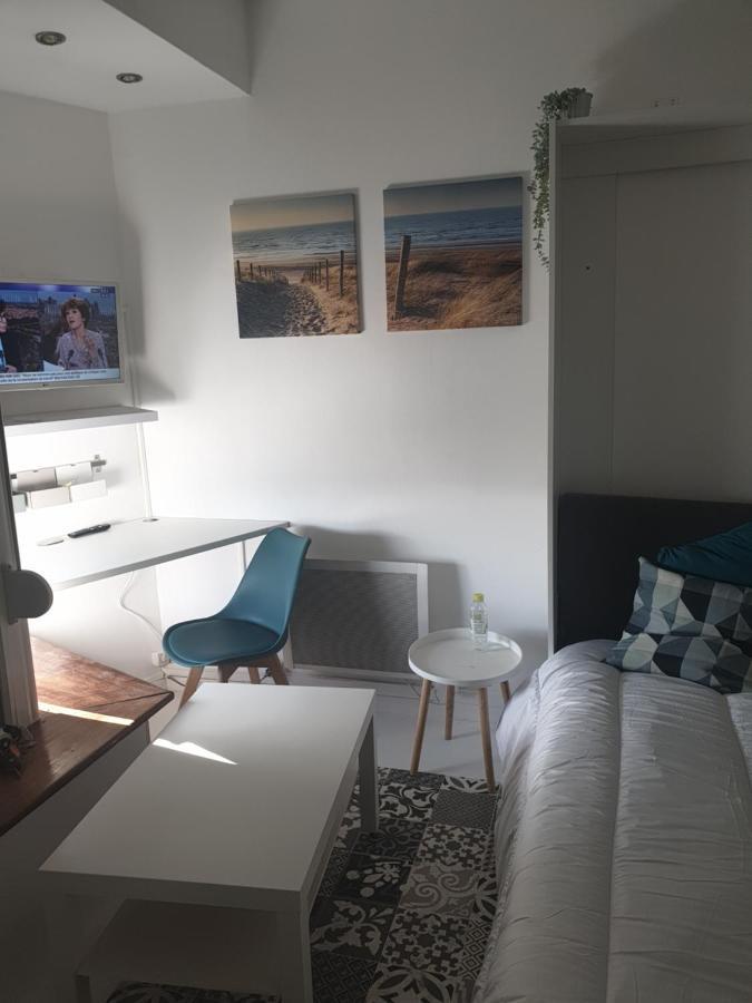 Studio Vue Mer Au Coeur De Malo Les Bains Pieds Dans L Eau Dunkirk Luaran gambar